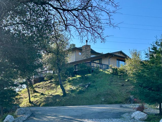 11028 Wingfield Lane, Shasta, CA 96087