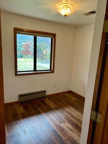 11028 Wingfield Lane, Shasta, CA 96087