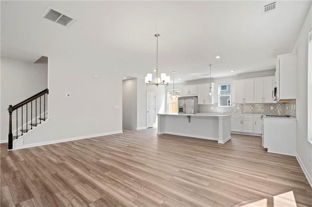1359 Creek View Lane NW, Atlanta, GA 30318