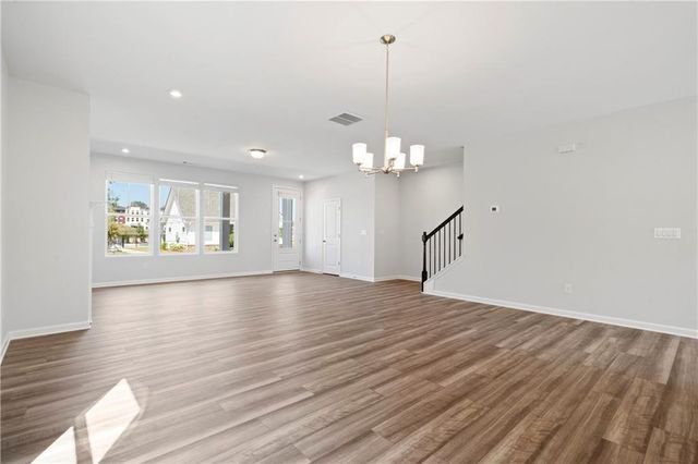 1359 Creek View Lane NW, Atlanta, GA 30318