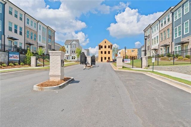 1359 Creek View Lane NW, Atlanta, GA 30318