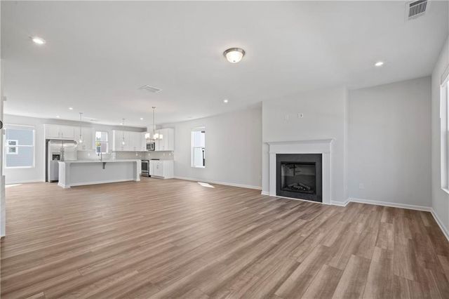 1359 Creek View Lane NW, Atlanta, GA 30318