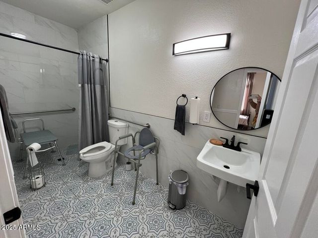 21428 N 55TH Avenue, Glendale, AZ 85308