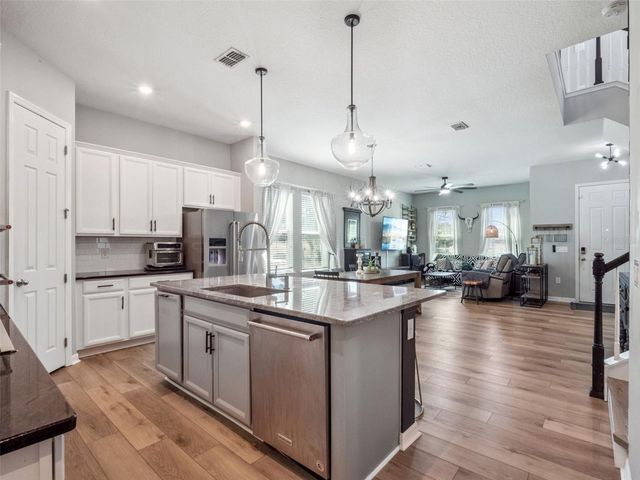 2259 WHITE FEATHER LOOP, Oakland, FL 34787