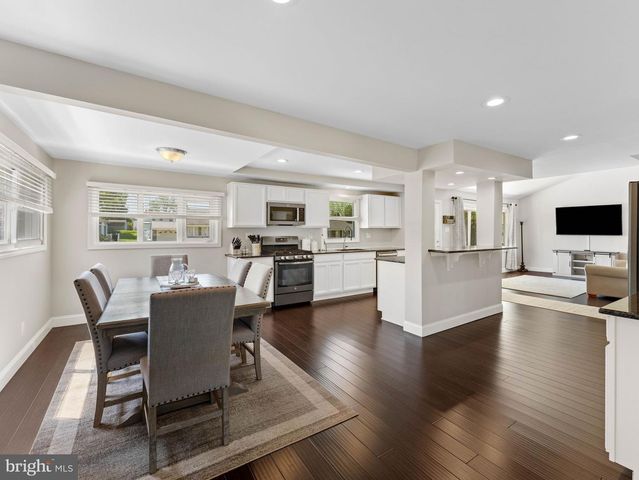 167 CARDINAL DR, Bellmawr, NJ 08031