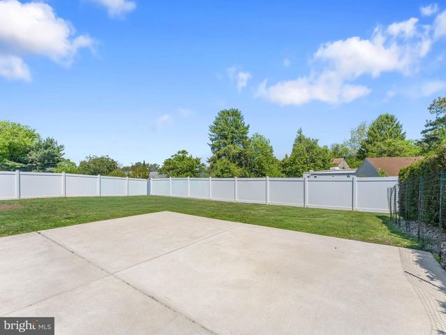 167 CARDINAL DR, Bellmawr, NJ 08031