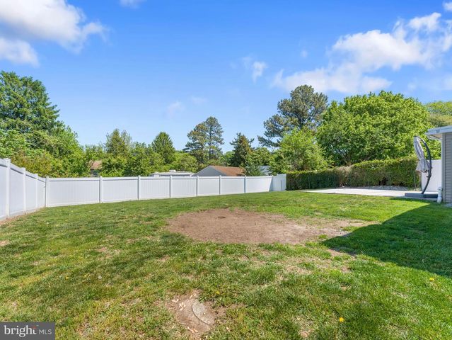 167 CARDINAL DR, Bellmawr, NJ 08031