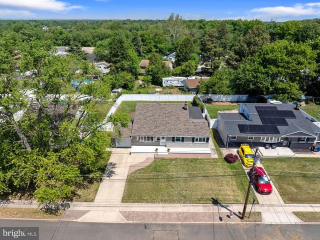 167 CARDINAL DR, Bellmawr, NJ 08031