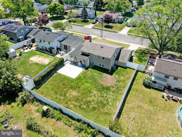 167 CARDINAL DR, Bellmawr, NJ 08031