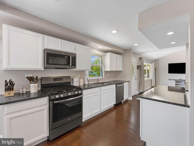 167 CARDINAL DR, Bellmawr, NJ 08031