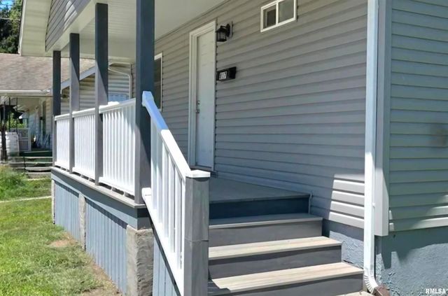 817 E Stanford Avenue, Springfield, IL 62704