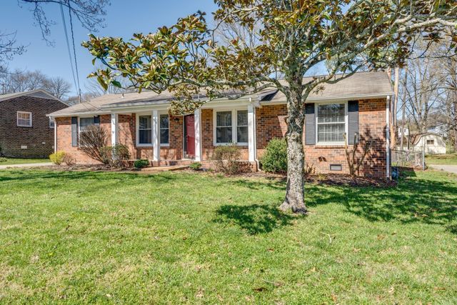 5413 Country Dr, Nashville, TN 37211