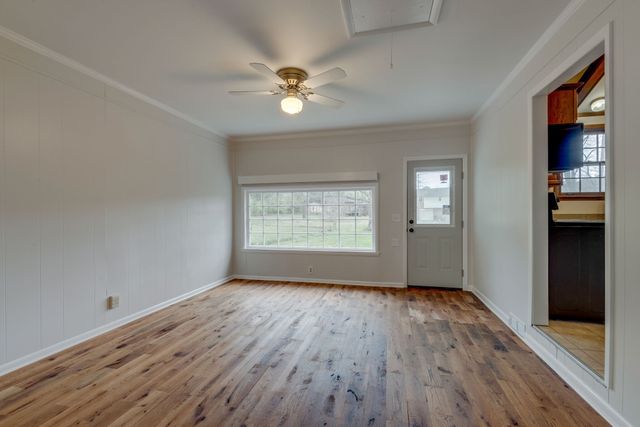 5413 Country Dr, Nashville, TN 37211