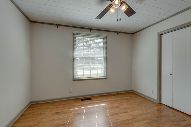 5413 Country Dr, Nashville, TN 37211