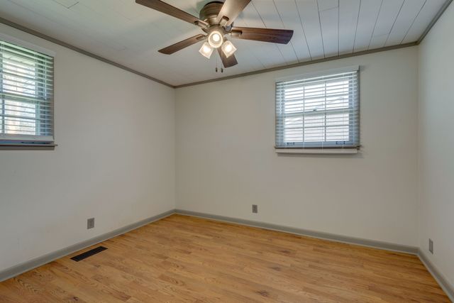 5413 Country Dr, Nashville, TN 37211