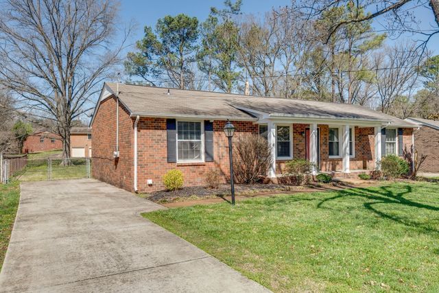 5413 Country Dr, Nashville, TN 37211