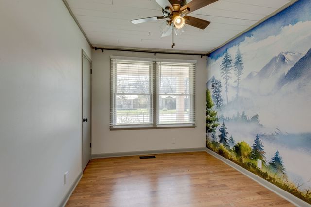 5413 Country Dr, Nashville, TN 37211