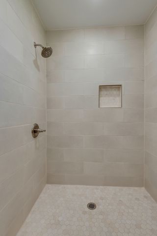 5413 Country Dr, Nashville, TN 37211