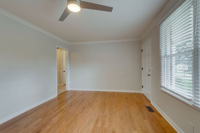 5413 Country Dr, Nashville, TN 37211