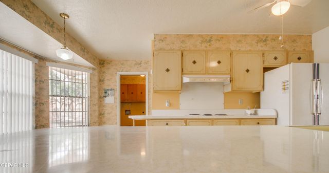8808 SAMPSON Court, El Paso, TX 79925