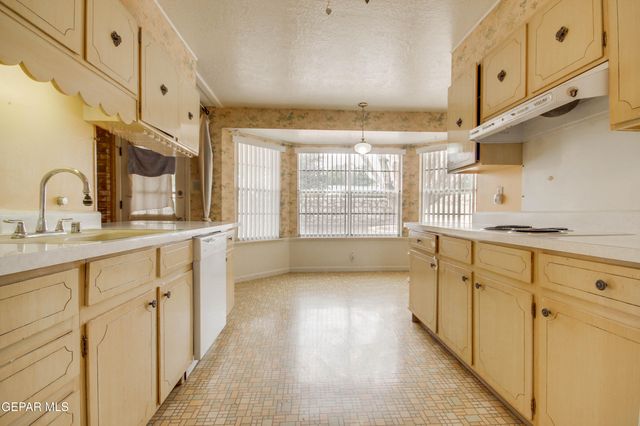 8808 SAMPSON Court, El Paso, TX 79925