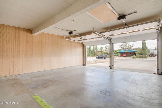 8808 SAMPSON Court, El Paso, TX 79925