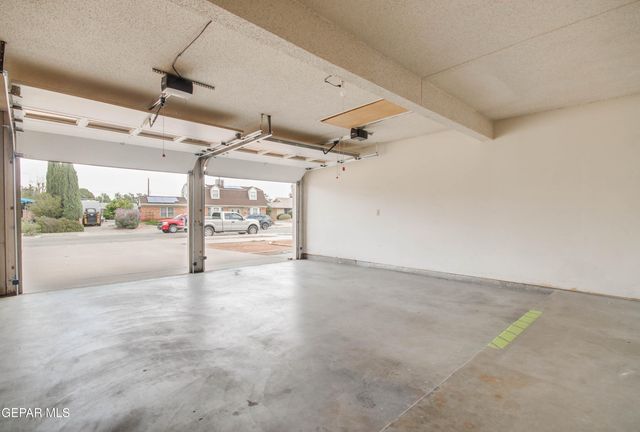 8808 SAMPSON Court, El Paso, TX 79925