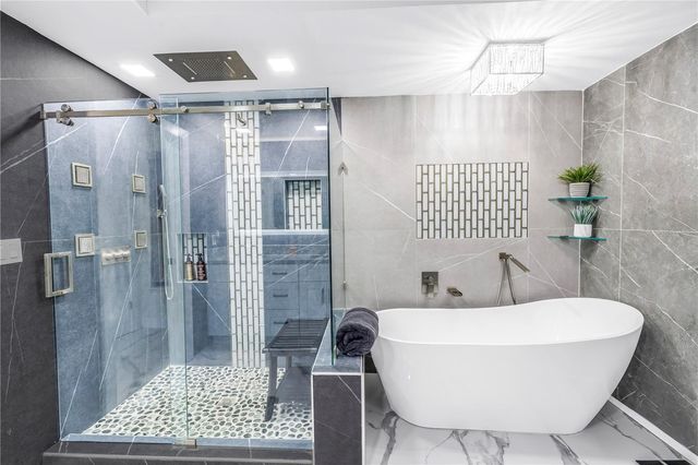 583 CRYSTAL DRIVE, Madeira Beach, FL 33708