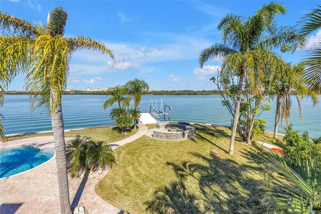 583 CRYSTAL DRIVE, Madeira Beach, FL 33708