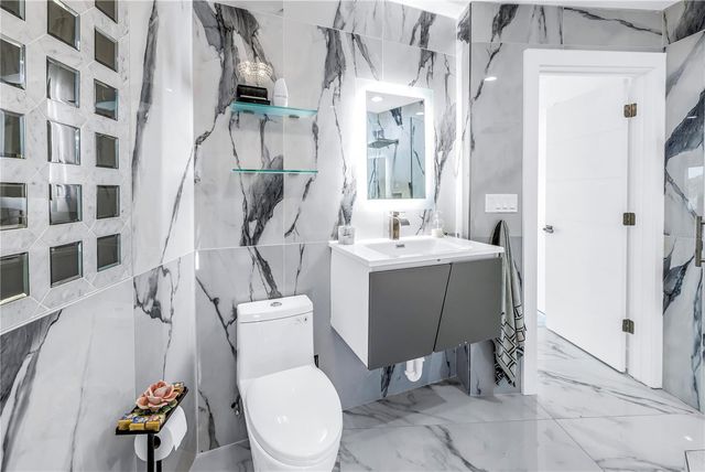 583 CRYSTAL DRIVE, Madeira Beach, FL 33708