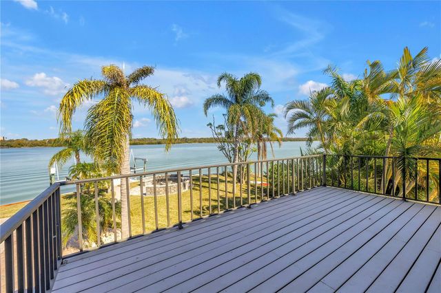 583 CRYSTAL DRIVE, Madeira Beach, FL 33708