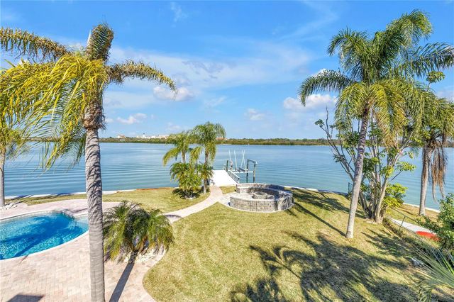 583 CRYSTAL DRIVE, Madeira Beach, FL 33708