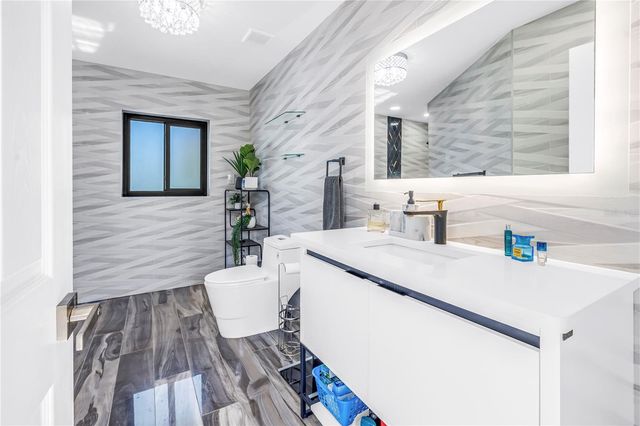 583 CRYSTAL DRIVE, Madeira Beach, FL 33708