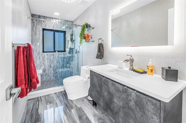 583 CRYSTAL DRIVE, Madeira Beach, FL 33708