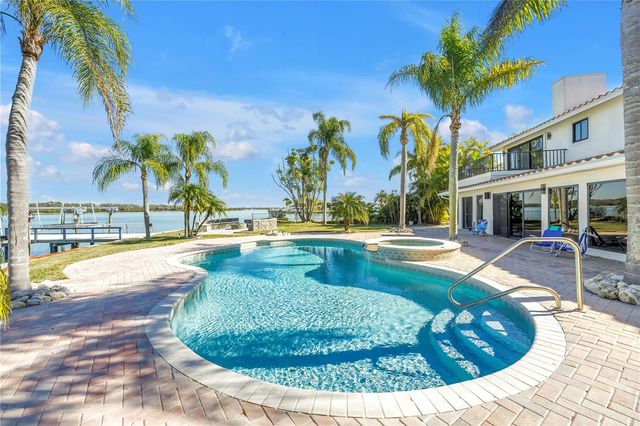 583 CRYSTAL DRIVE, Madeira Beach, FL 33708