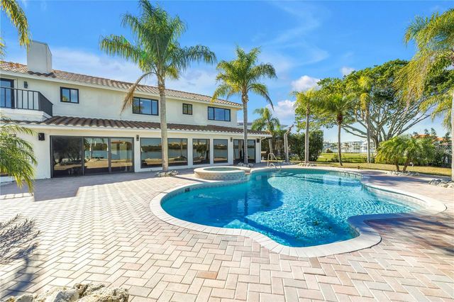 583 CRYSTAL DRIVE, Madeira Beach, FL 33708