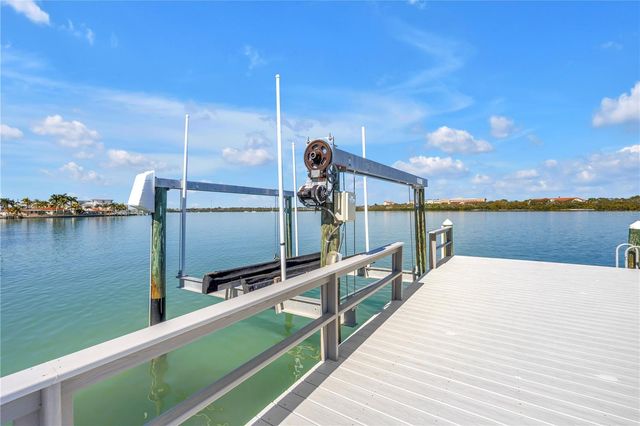 583 CRYSTAL DRIVE, Madeira Beach, FL 33708