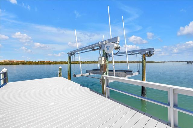 583 CRYSTAL DRIVE, Madeira Beach, FL 33708