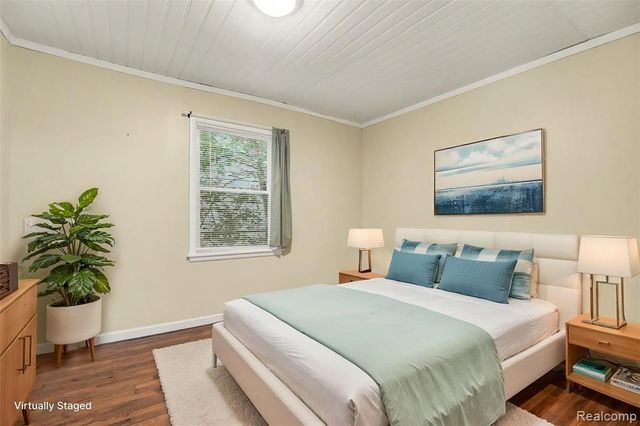 23830 Scotia Road, Oak Park, MI 48237