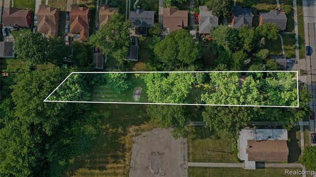 23830 Scotia Road, Oak Park, MI 48237