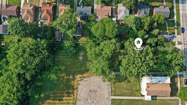 23830 Scotia Road, Oak Park, MI 48237