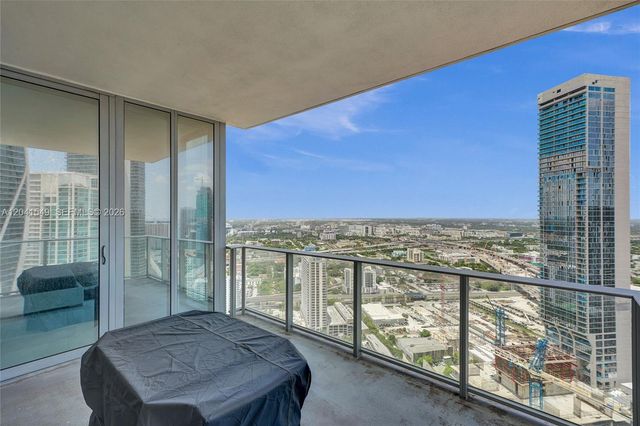 851 NE 1st Ave 3800, Miami, FL 33132