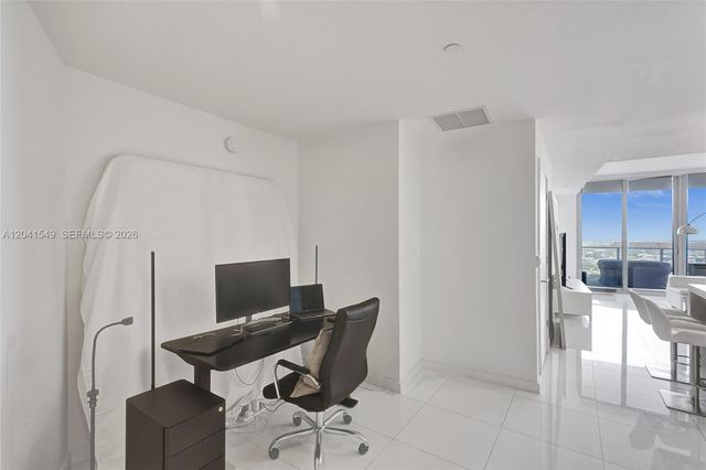 851 NE 1st Ave 3800, Miami, FL 33132