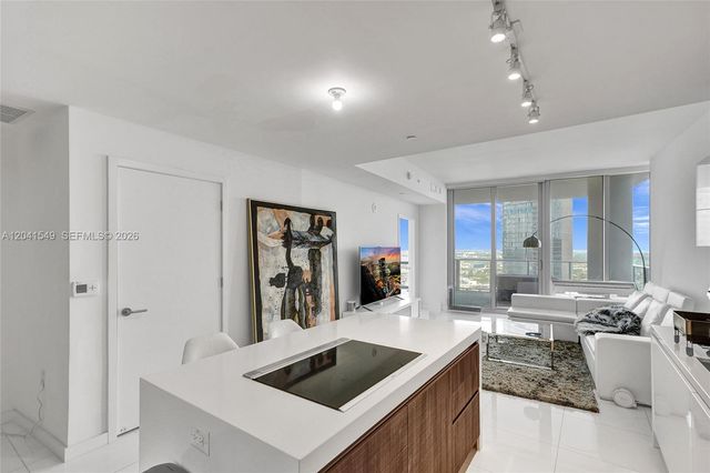 851 NE 1st Ave 3800, Miami, FL 33132