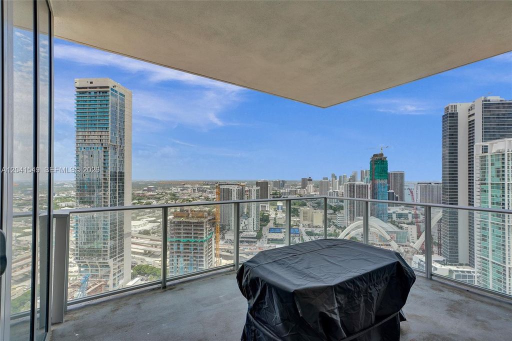 851 NE 1st Ave 3800, Miami, FL 33132