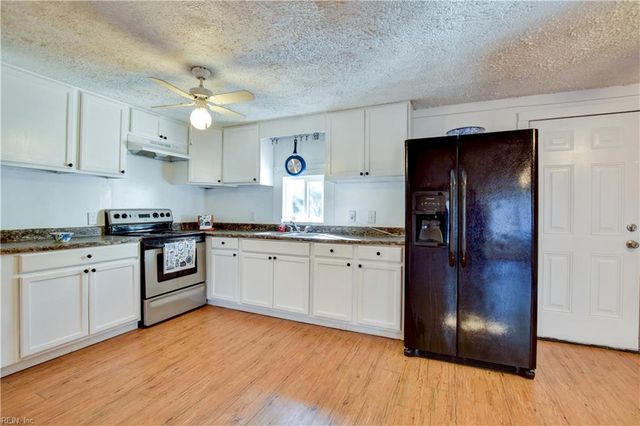 4412 Piney Swamp RD, Hayes, VA 23072