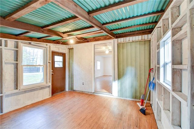 4412 Piney Swamp RD, Hayes, VA 23072