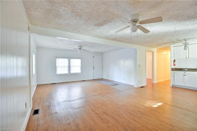 4412 Piney Swamp RD, Hayes, VA 23072