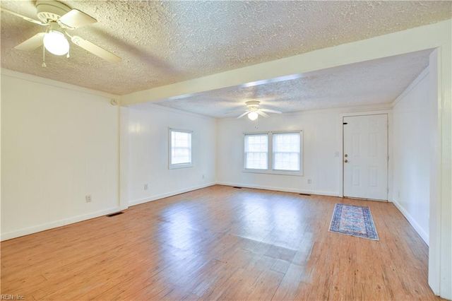 4412 Piney Swamp RD, Hayes, VA 23072