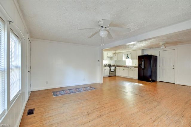 4412 Piney Swamp RD, Hayes, VA 23072